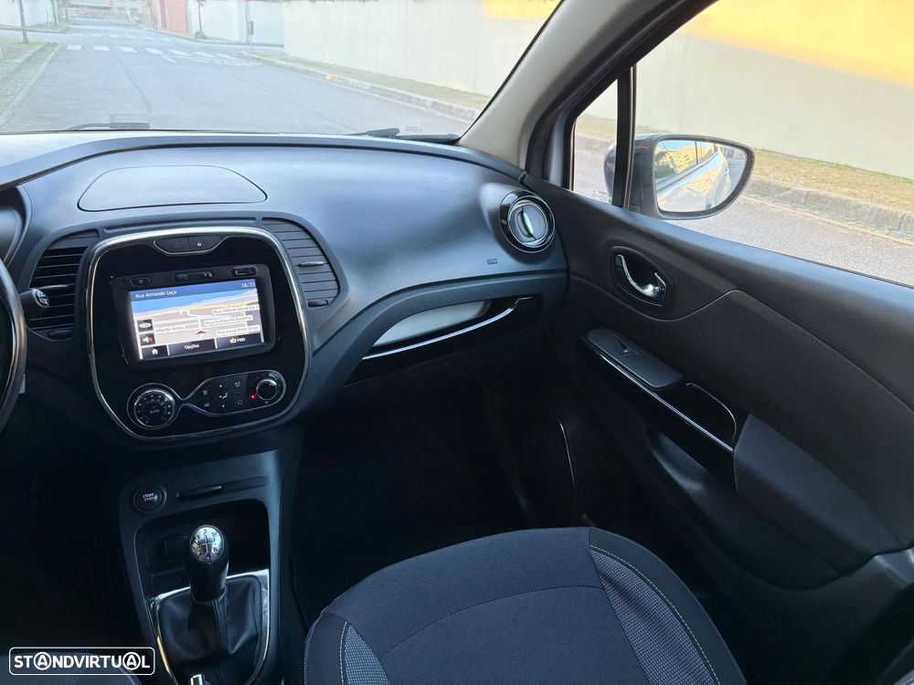 Renault Captur 0.9 TCE Exclusive - 23