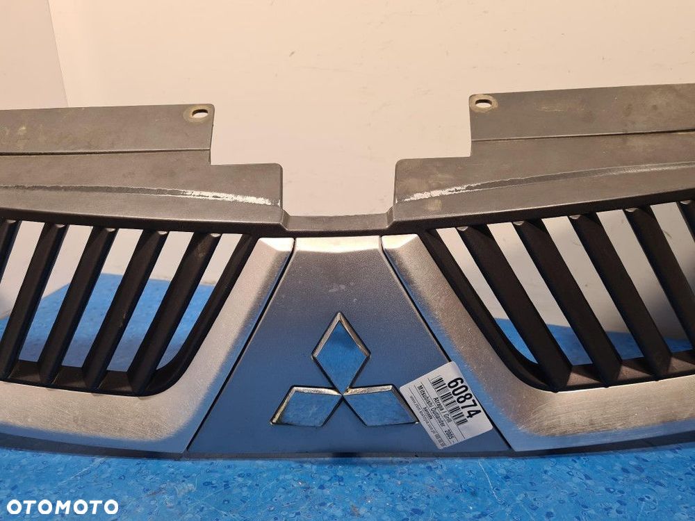 MITSUBISHI OUTLANDER II ATRAPA / GRILL A31E - 3
