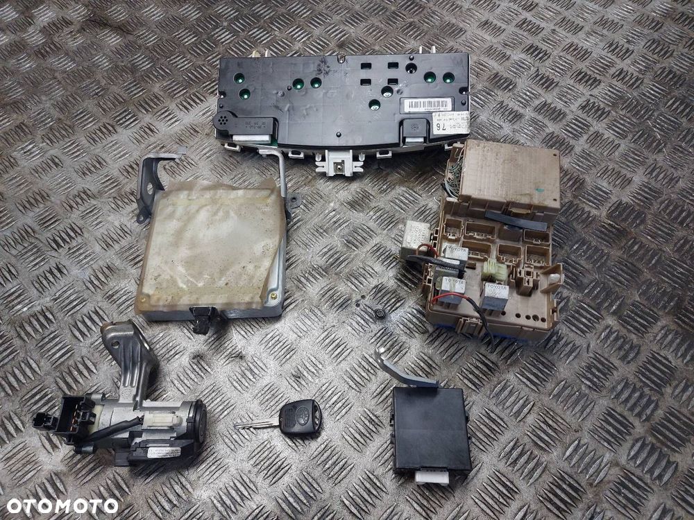 ZESTAW STARTOWY TOYOTA COROLLA E12 2.0 D4D 89666-02310 45020-020-4 - 10