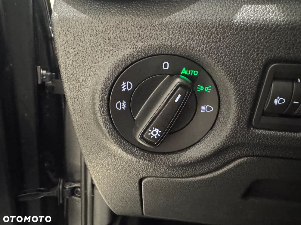 Skoda Fabia 1.5 TSI Monte Carlo DSG - 11