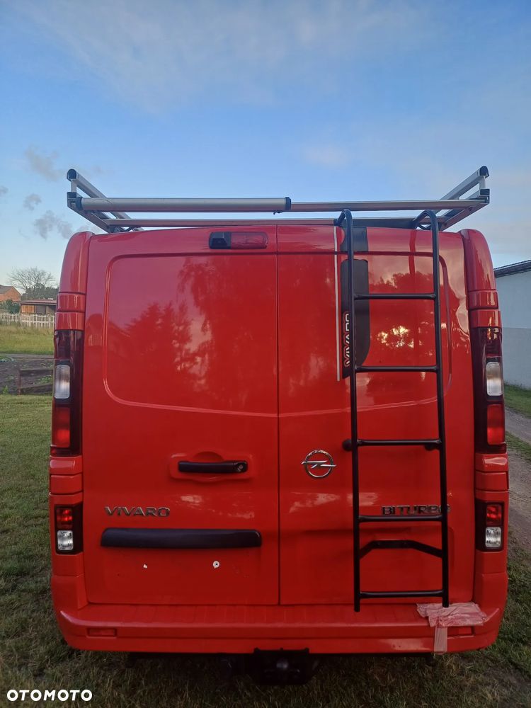 Opel Vivaro - 10