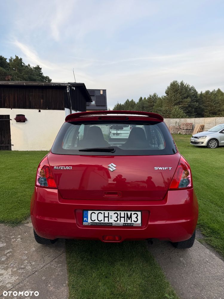 Suzuki Swift 1.3 Sunlight Edition - 4