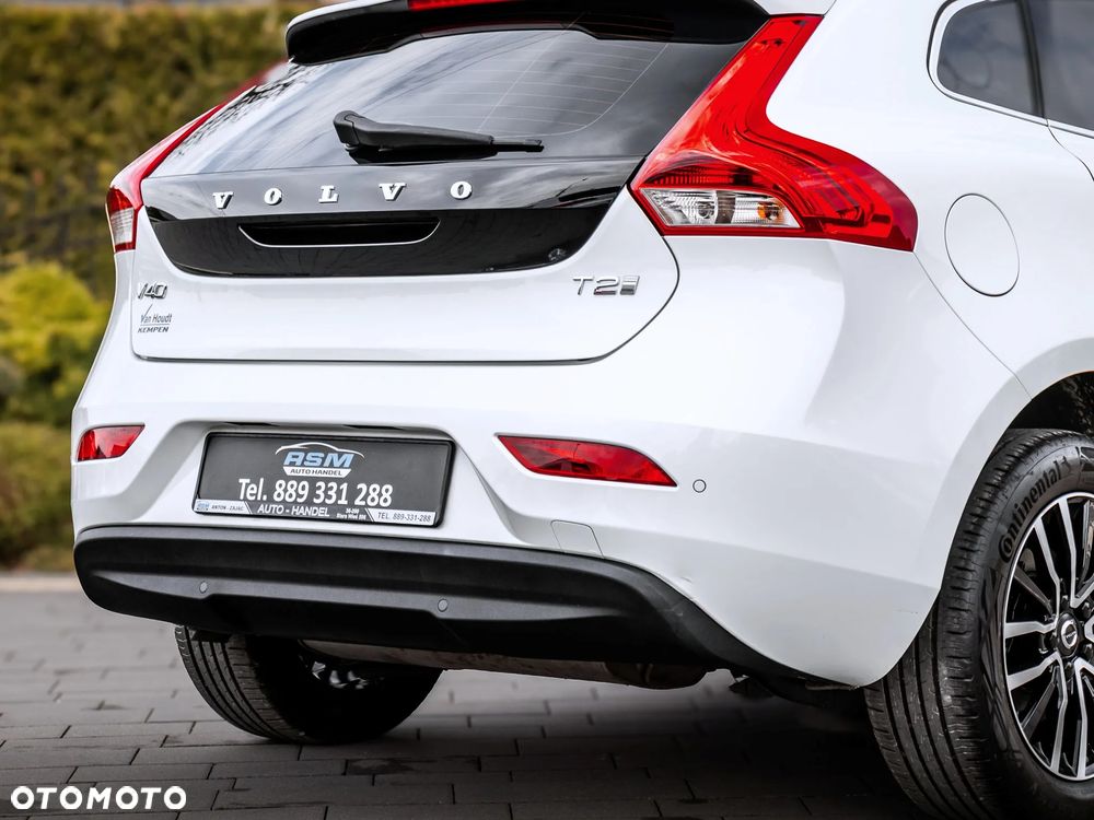 Volvo V40 T2 Inscription - 38