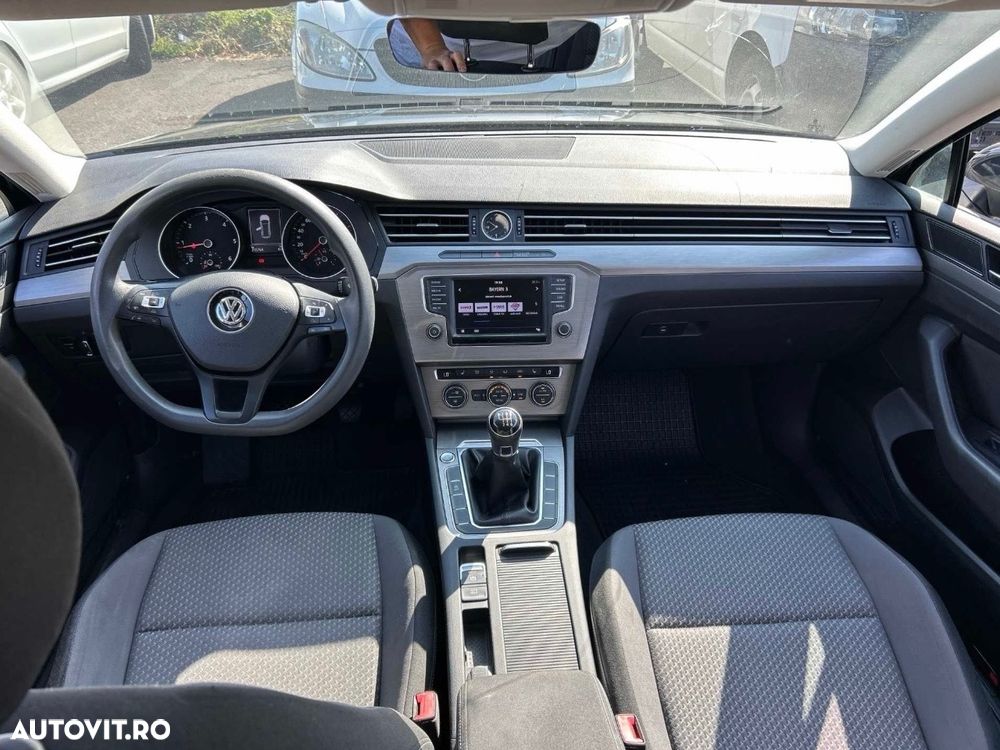 Volkswagen Passat - 5