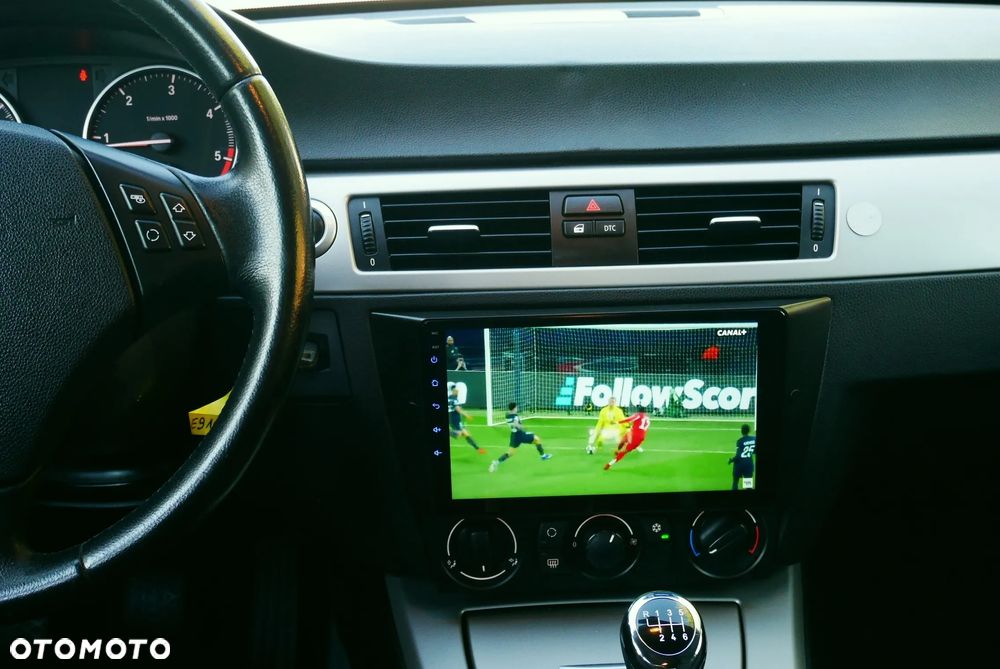 BMW Seria 3 318d - 27