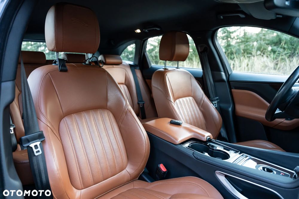 Jaguar F-Pace 3.0 V6 AWD Prestige - 27
