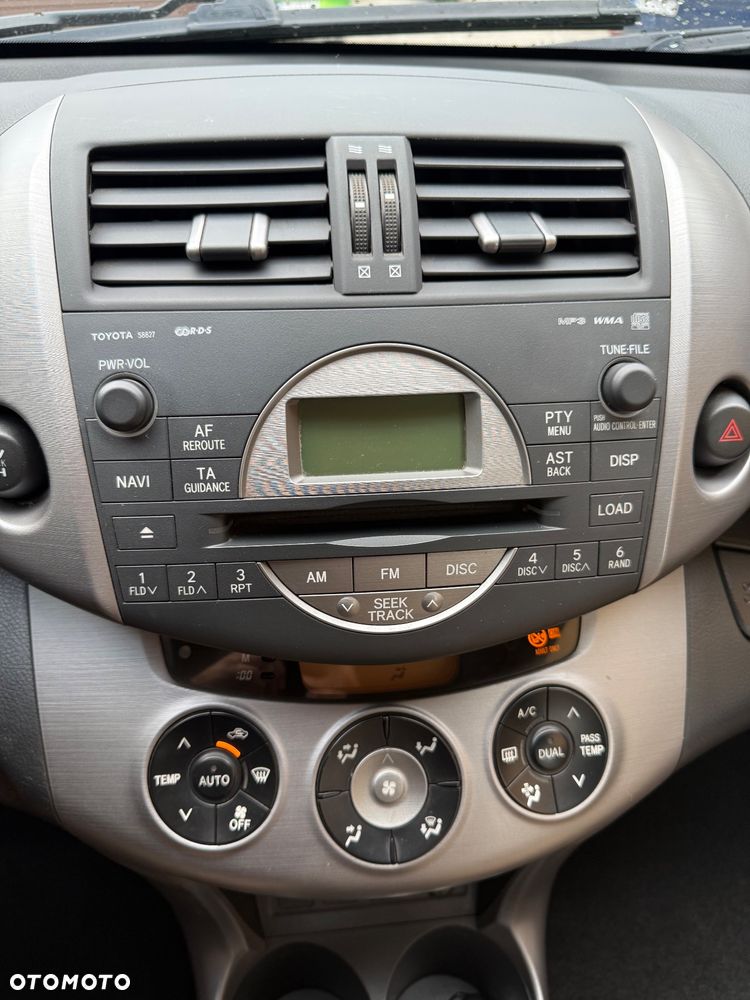 Toyota RAV4 2.0 VVT-i Sol - 35