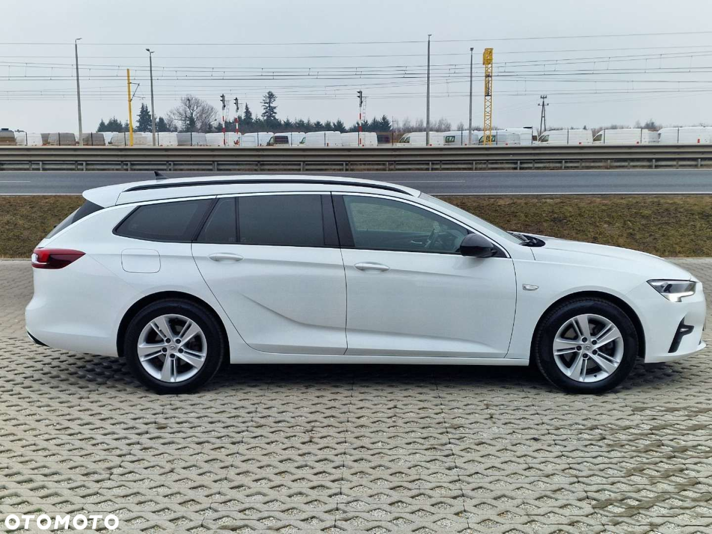 Opel Insignia - 37