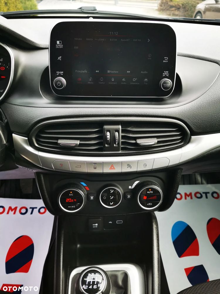 Fiat Tipo 1.4 16V Lounge EU6d - 15