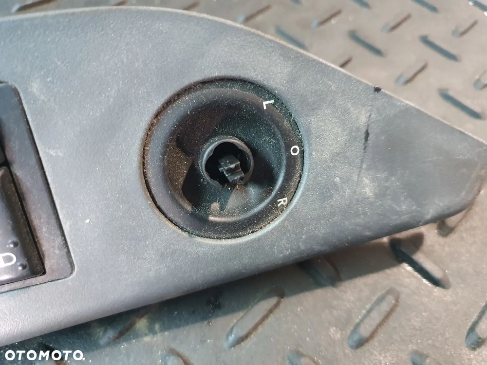 DODGE CALIBER I PANEL PRZYCISKI WŁĄCZNIKI SZYB 56040691AD/B - 3