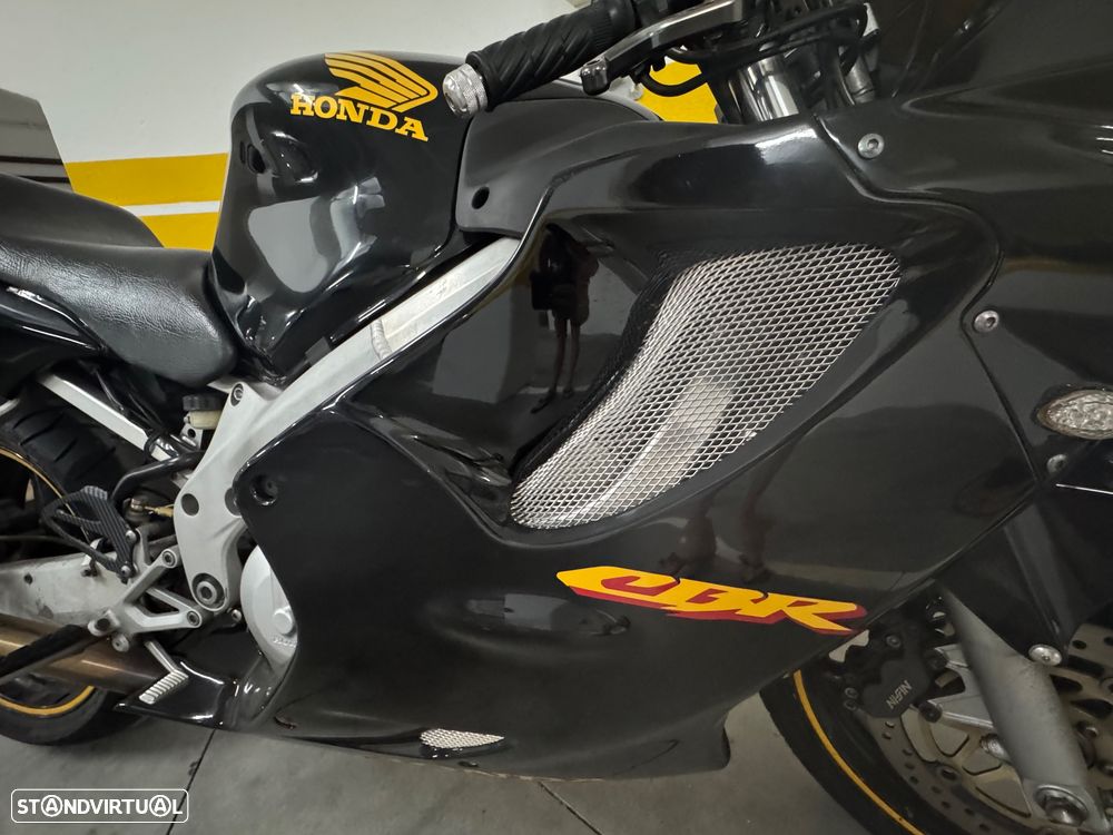 Honda CBR 600F - 6
