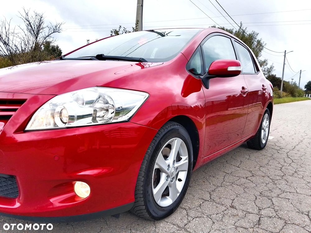 Toyota Auris - 11