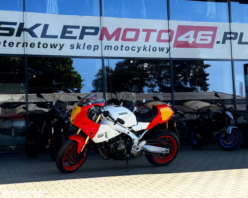 Yamaha XSR - 6