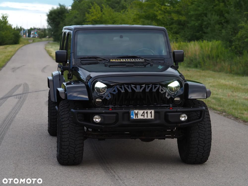Jeep Wrangler Unlimited 3.8 Automatik Sahara - 3