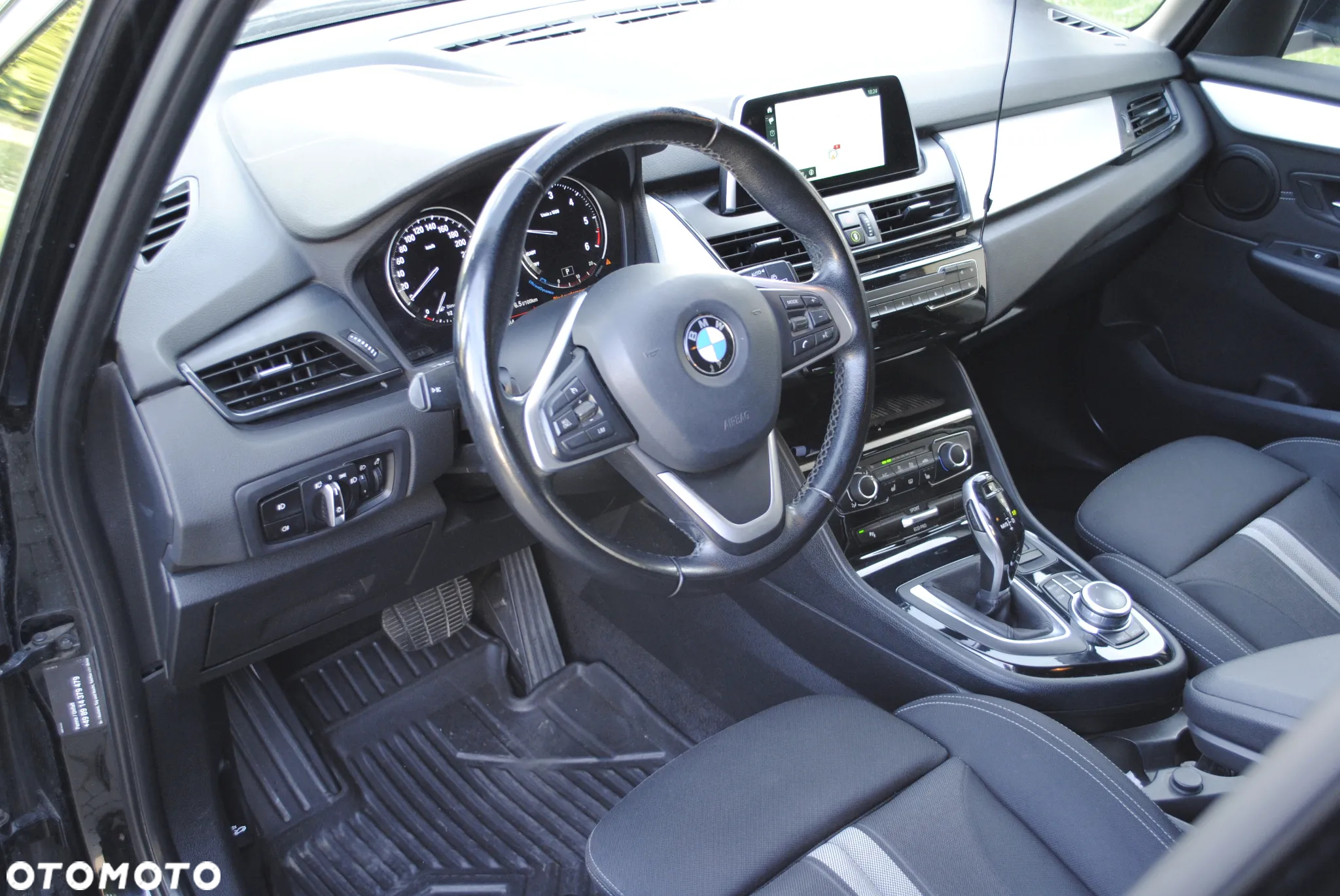 BMW Seria 2 218d Gran Tourer M Sport - 24