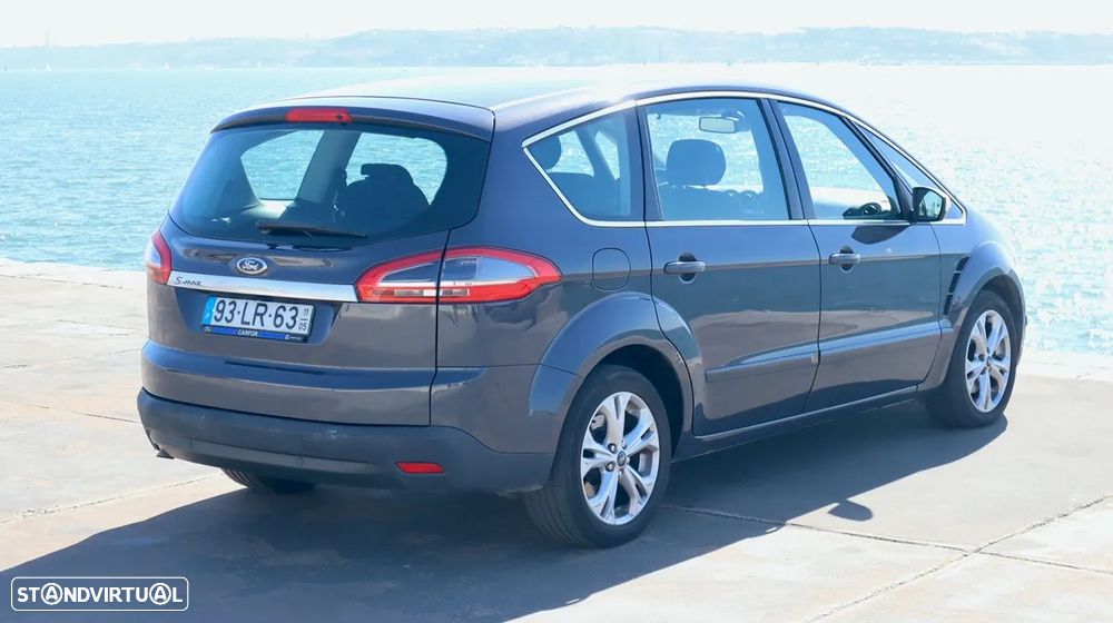 Ford S-Max 2.0 TDCi Titanium 7L - 21