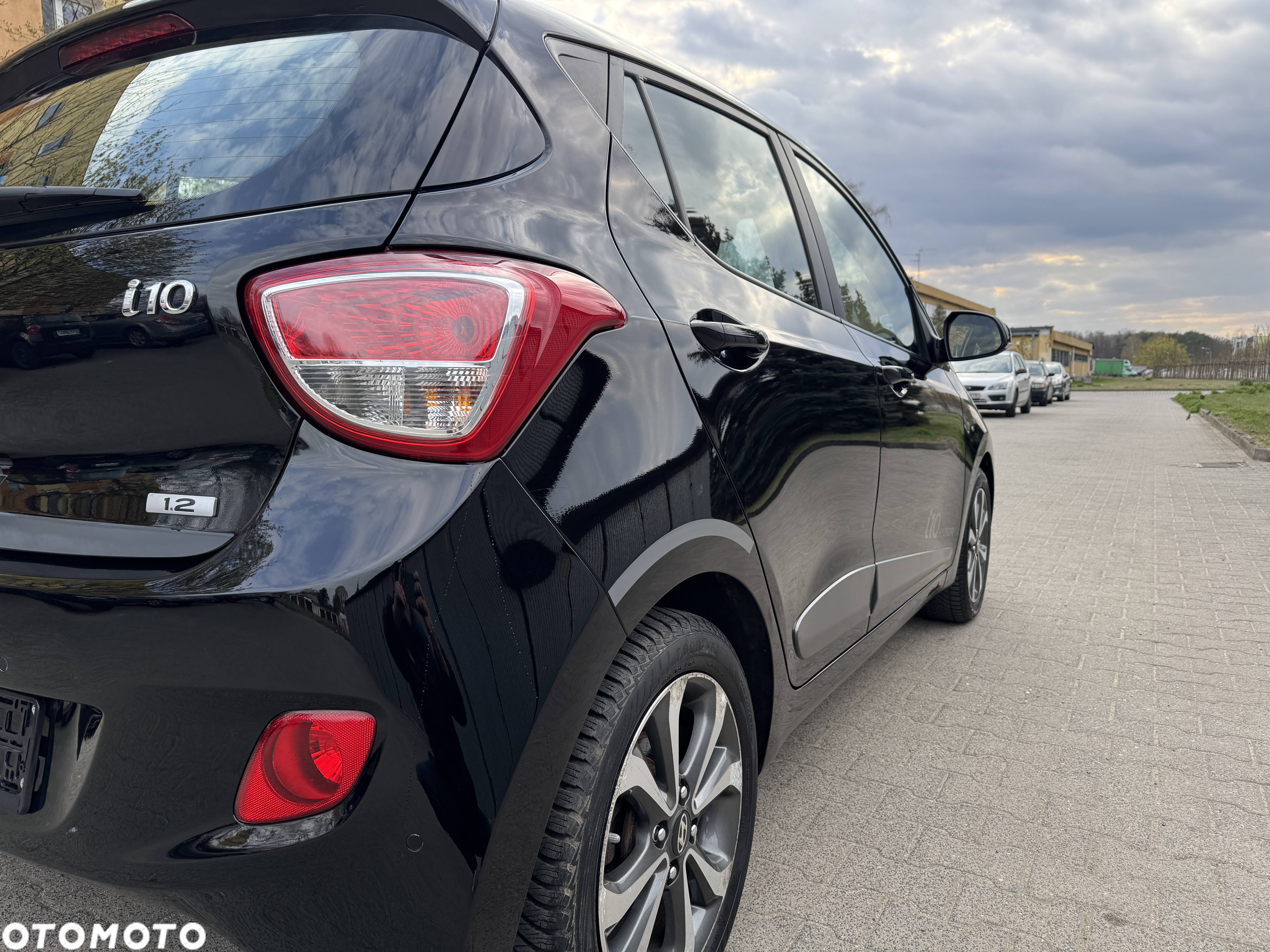 Hyundai i10 1.2 Premium - 11