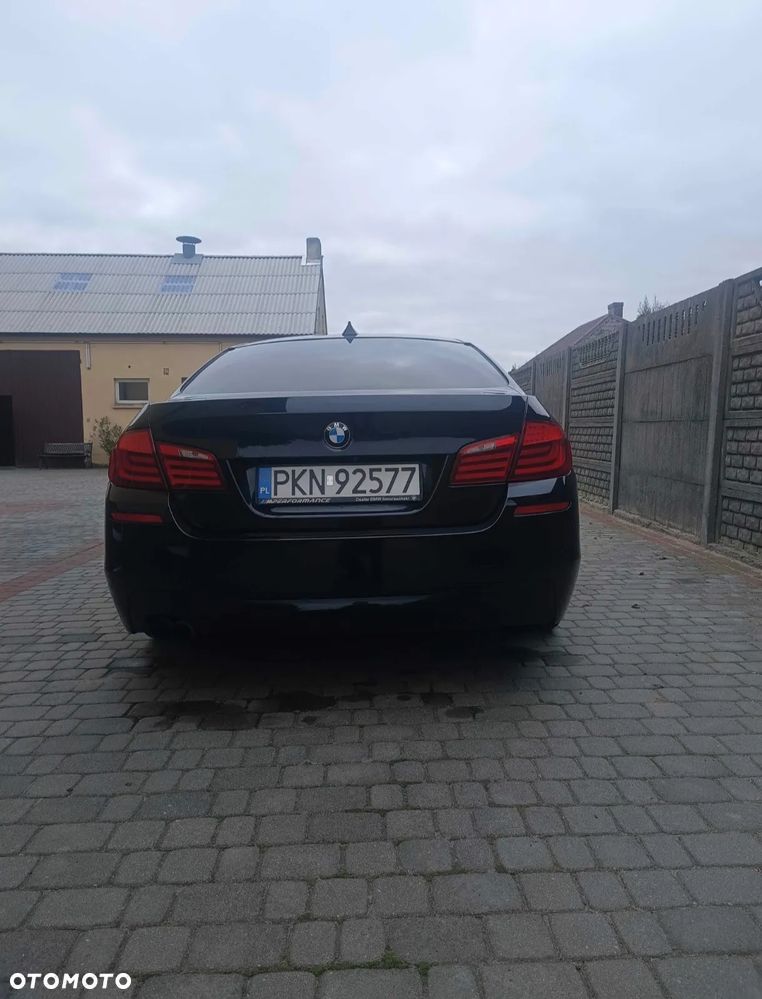BMW Seria 5 528i xDrive - 4