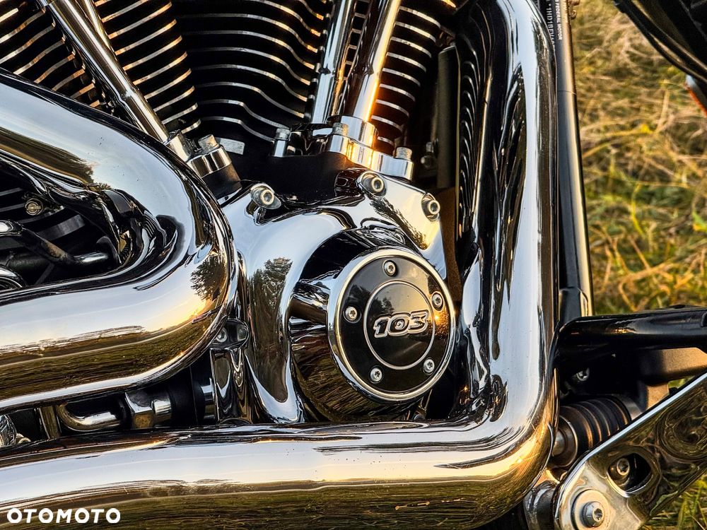 Harley-Davidson FXSB Breakout - 13