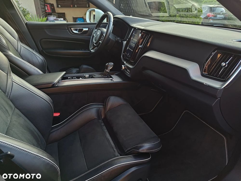 Volvo XC 60 T5 R-Design - 25