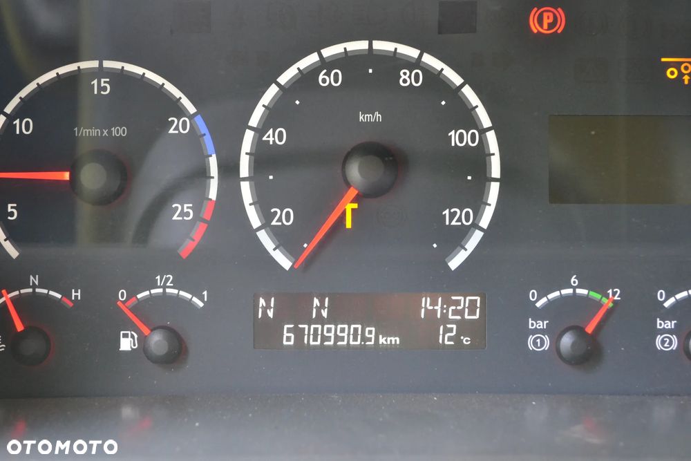 Scania R 420  TYLKO 670000 km KLIMATYZACJA TRZECIA OŚ SKRĘTNA - 17