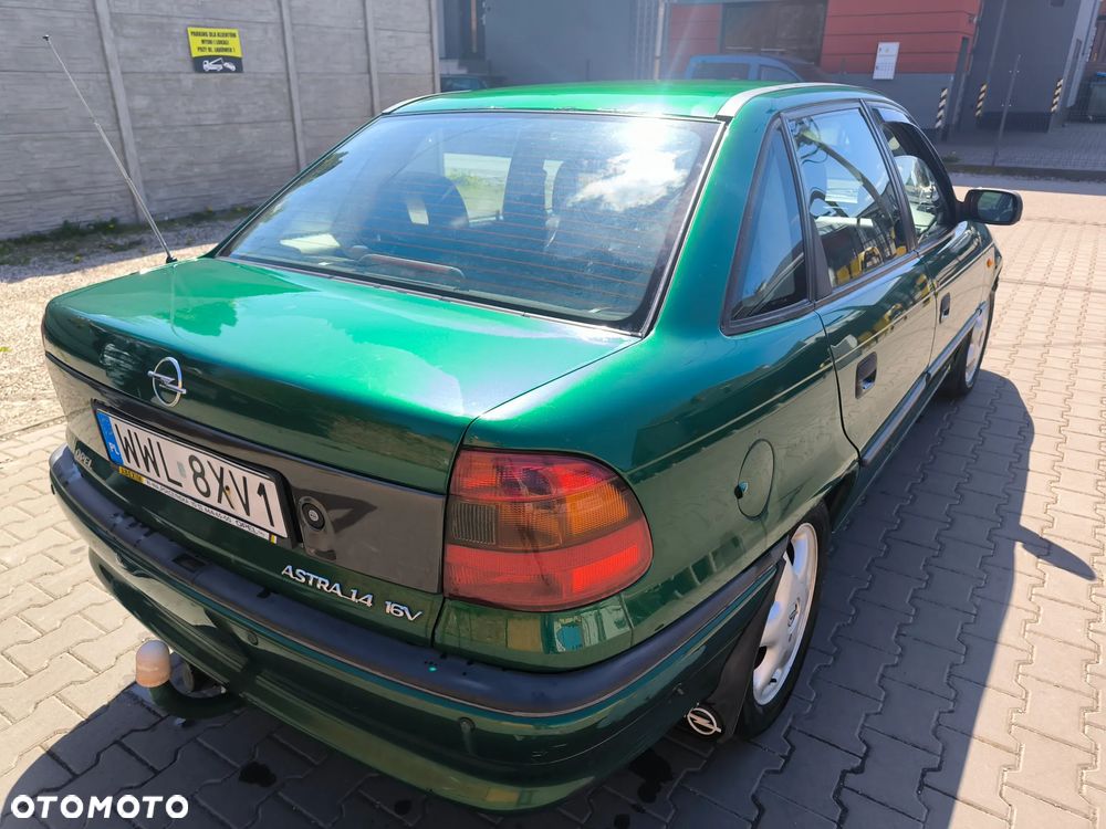 Opel Astra 1.4 16v GL - 8