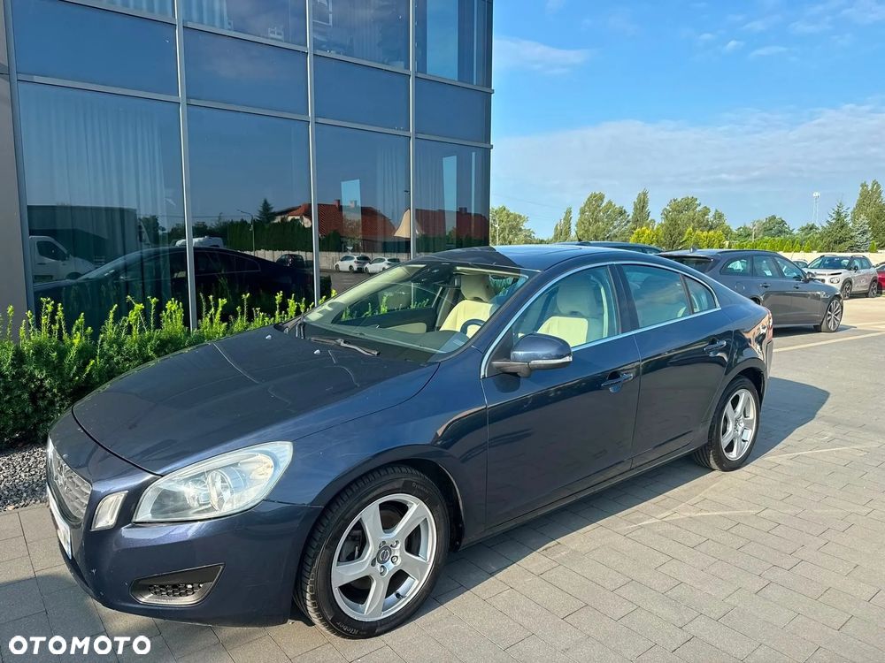 Volvo S60 - 2