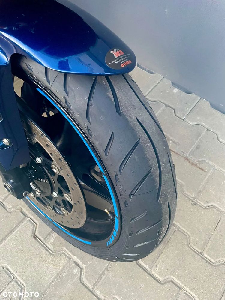 Yamaha FZ - 9