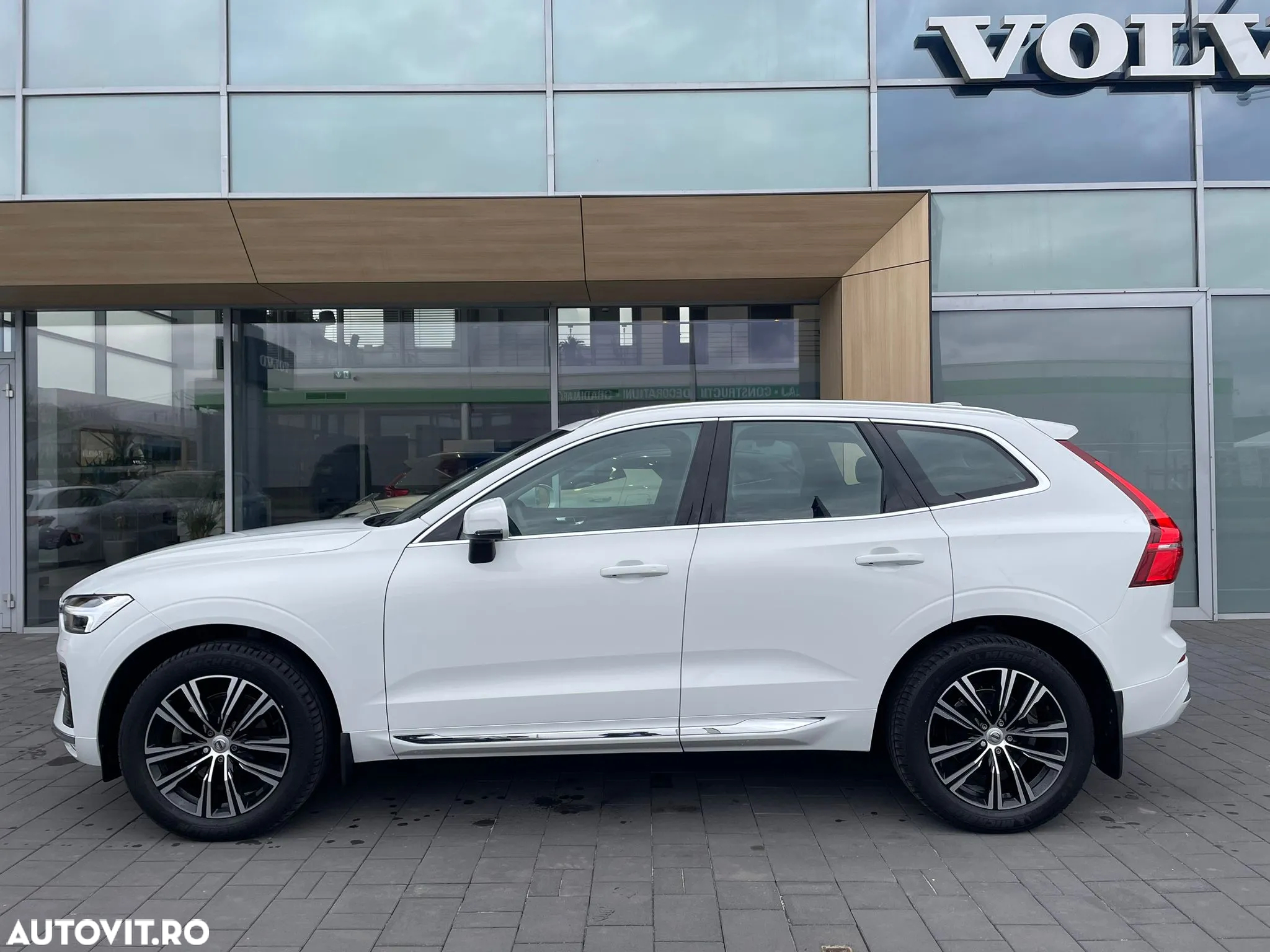 Volvo XC 60 B5 MHEV AT8 AWD Inscription - 4