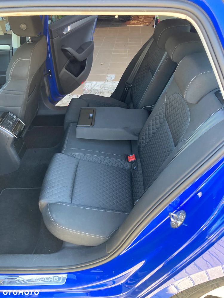 Skoda Superb 2.0 TDI DSG Style - 11