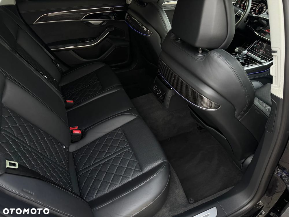 Audi S8 - 20