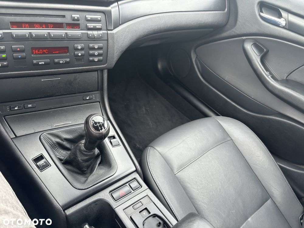 BMW Seria 3 316i - 24