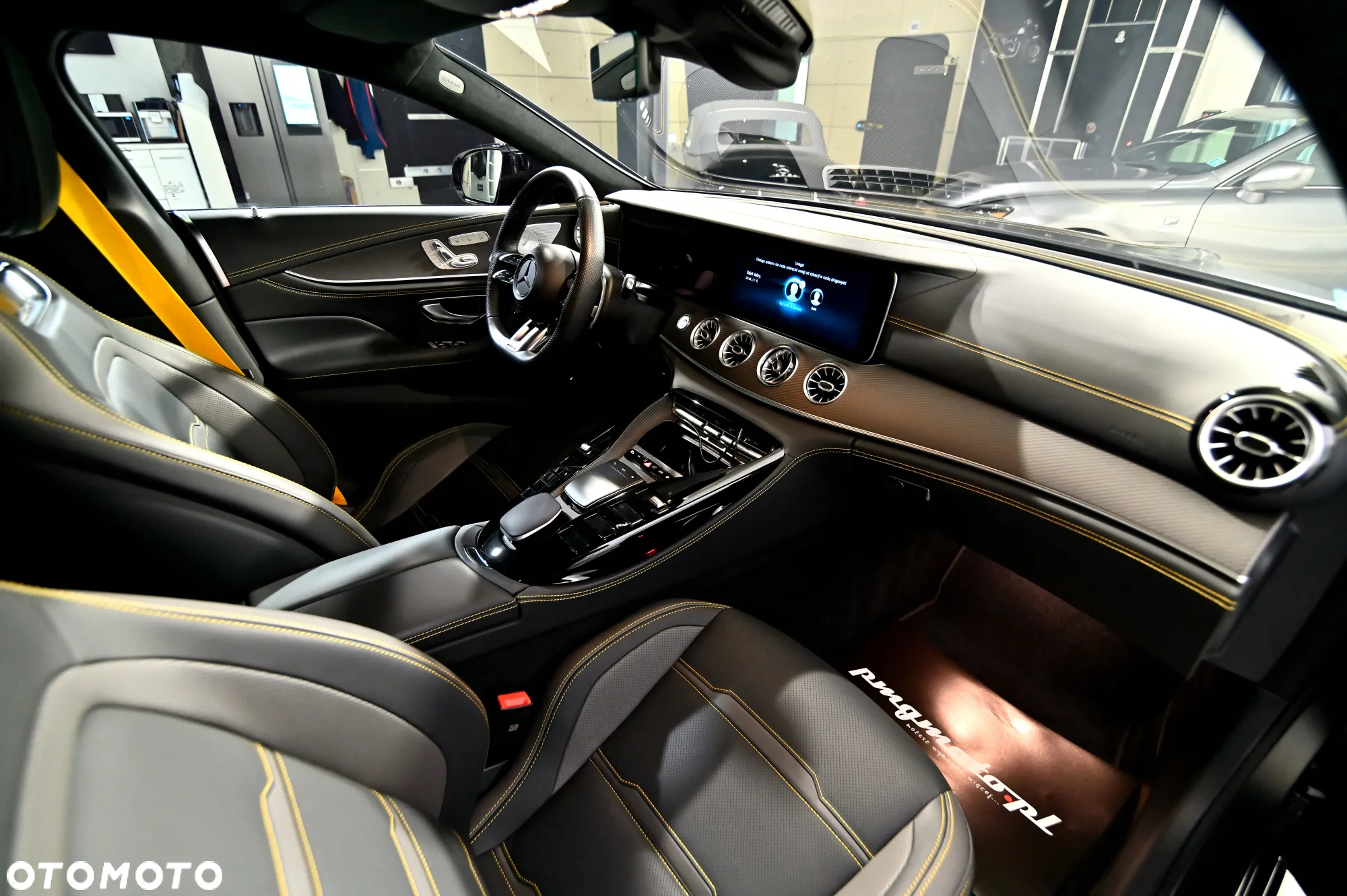 Mercedes-Benz AMG GT - 13