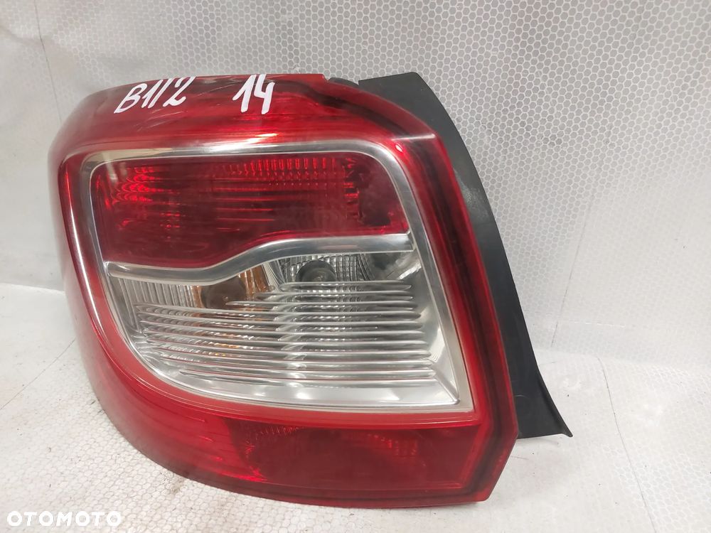 .  LAMPA TYL TYLNA LEWA DACIA SANDERO 2 - 3