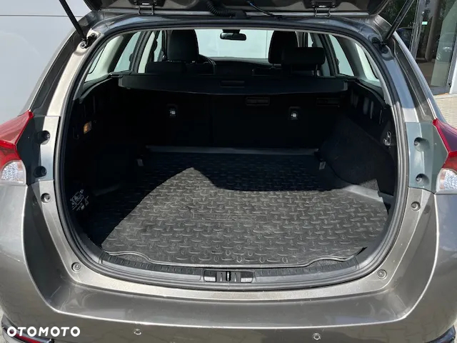 Toyota Auris Hybrid 135 Active - 13