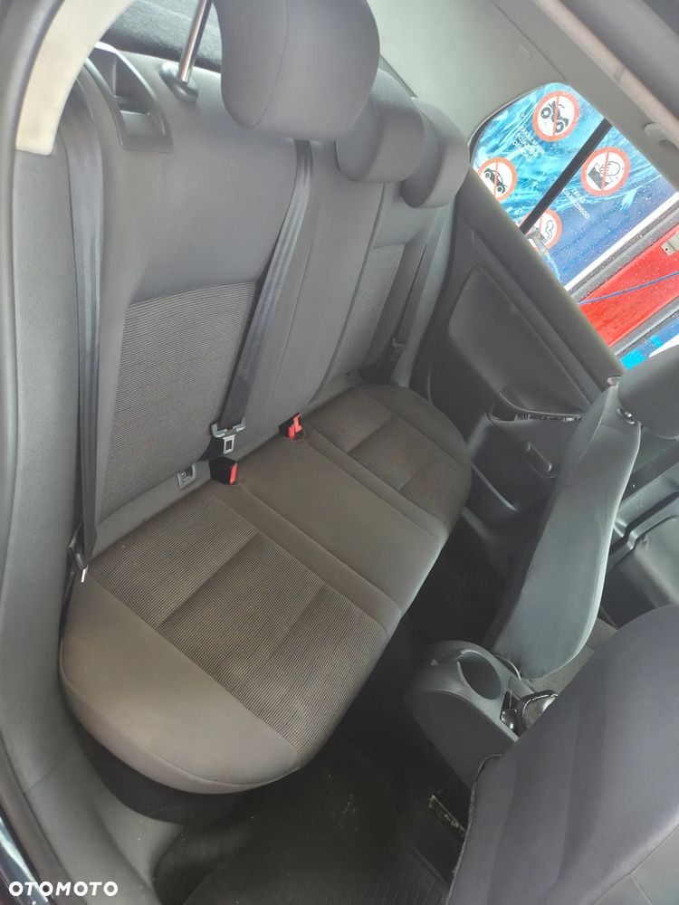 Volkswagen Golf - 9