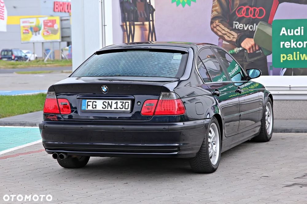 BMW Seria 3 320i - 15