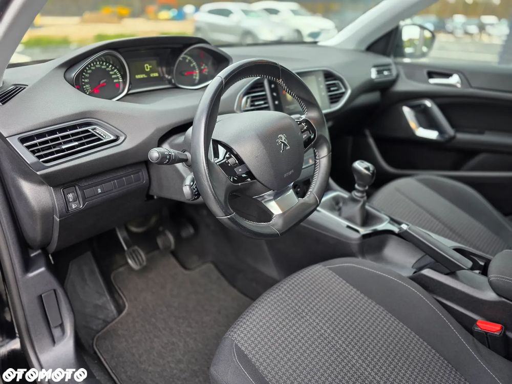 Peugeot 308 - 16