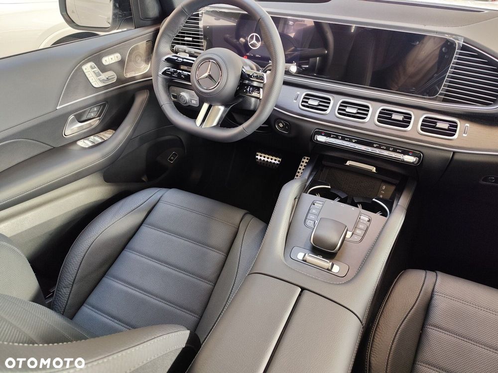 Mercedes-Benz GLS - 13