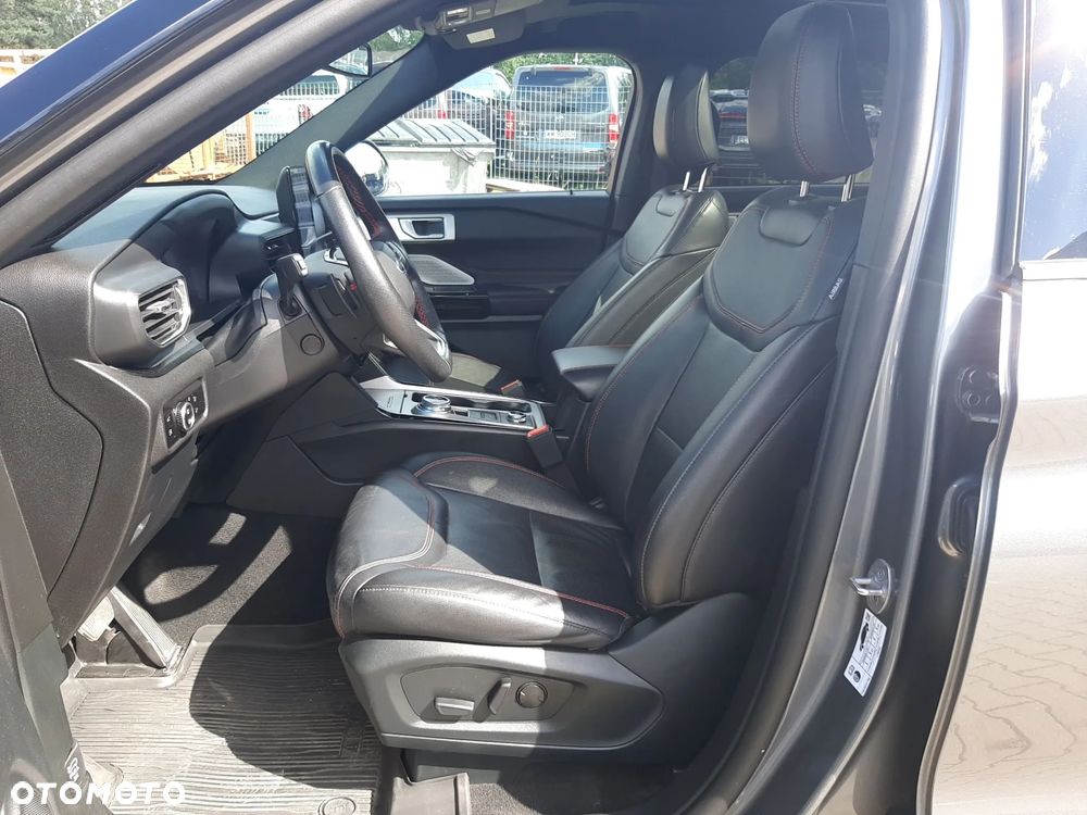 Ford Explorer 3.0 EcoBoost PHEV 4WD ST-Line - 18