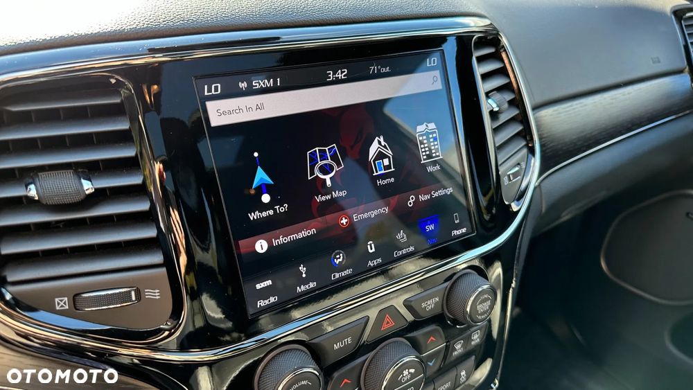 Jeep Grand Cherokee - 11