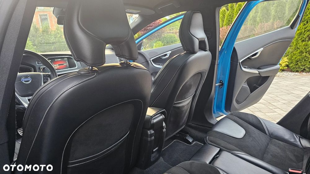 Volvo V40 D4 Drive-E R-Design Momentum - 23