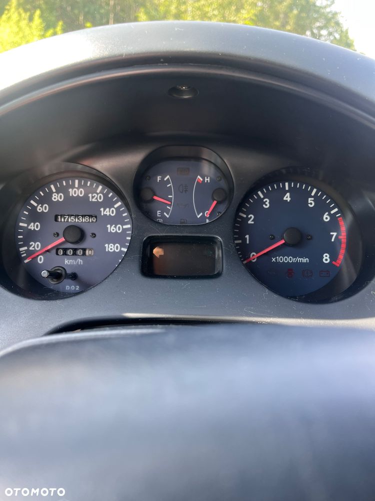 Toyota RAV4 2.0 - 10
