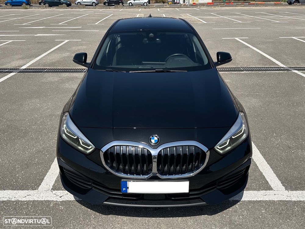 BMW 116 i Advantage — fotografia 2