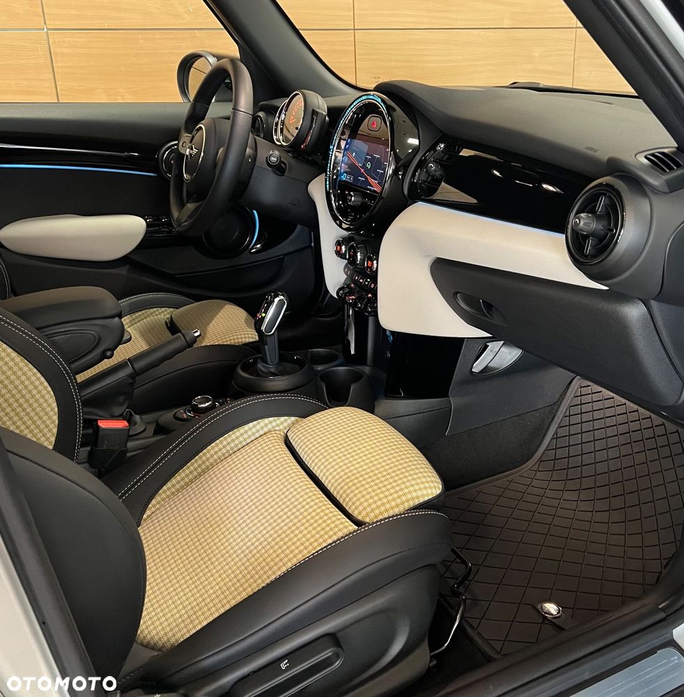 MINI Cooper Standard - 8