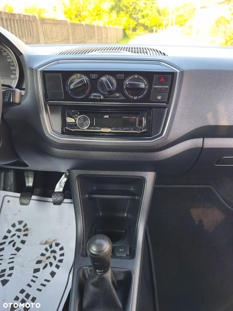 Volkswagen up! club - 30