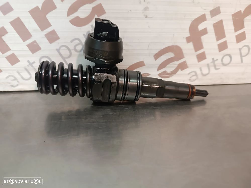 INJECTOR / INJETOR INJECTOR-BOMBA VOLKSWAGEN GOLF V / AUDI A3 / SEAT LEON 1.9TDI 105CV 0414720015 PDB016 038130073AG - 1