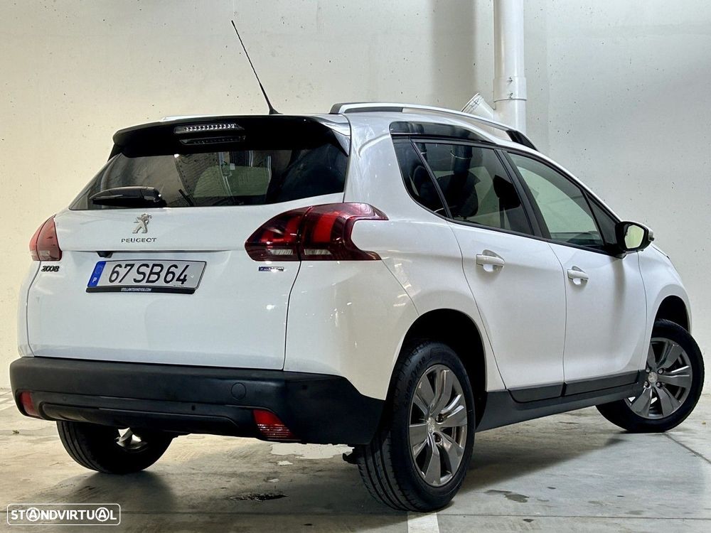 Peugeot 2008 1.2 PureTech Style - 4