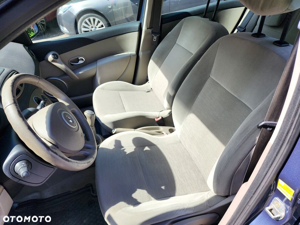Renault Clio - 20