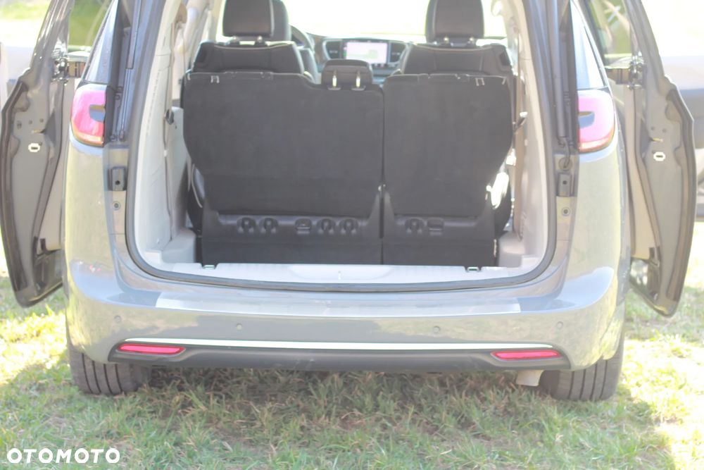 Chrysler Pacifica - 25